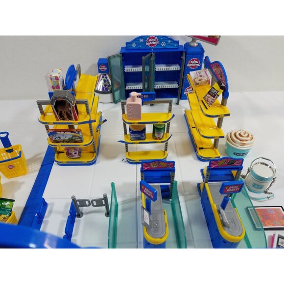 Zuru 5 Surprise Mini Mart Playset With Mini Brands Accessories Incomplete - Picture 3 of 16